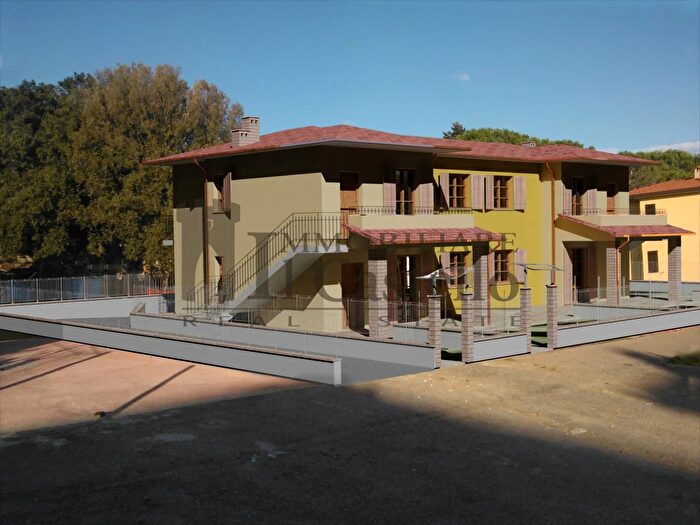 Casa quadrilocale in vendita in Via Novella, Castiglione Del Lago