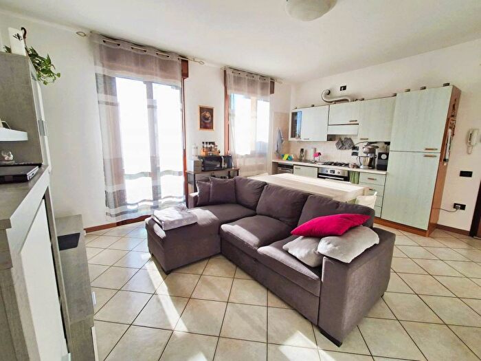 Appartamento trilocale in affitto in Via Cristoforo Colombo, Monselice