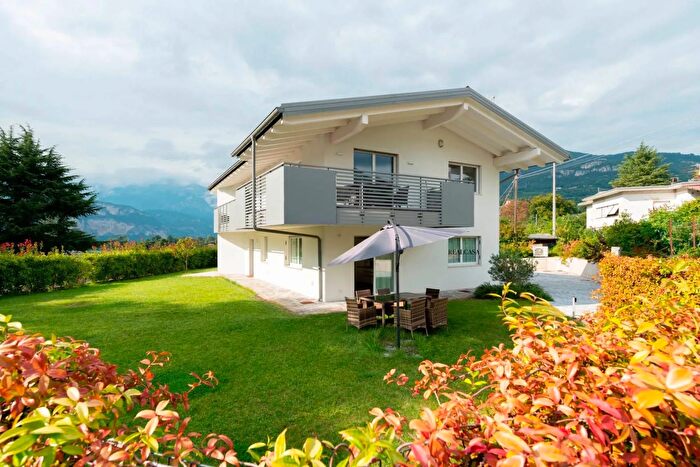 Appartamento trilocale in affitto in Via Mesiano Trento, Trento