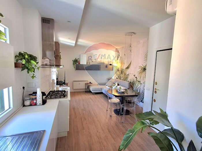 Appartamento quadrilocale in vendita in Via dei Prati dei Papa l, Roma