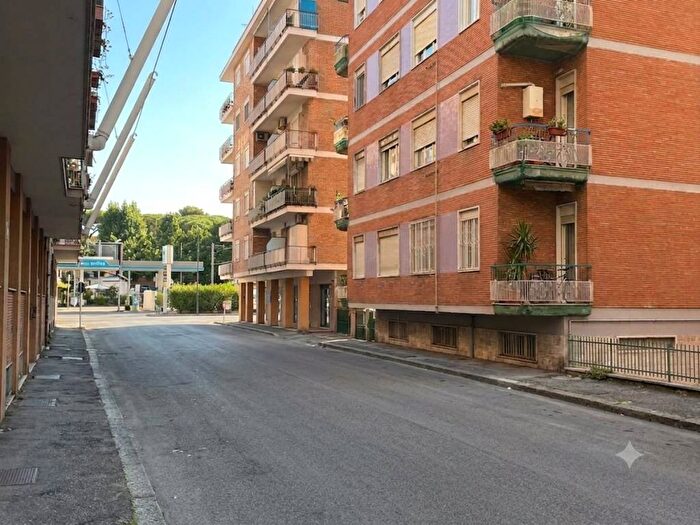 Appartamento quadrilocale in affitto in Via Giuseppe Tropeano, Rione Alto, Napoli
