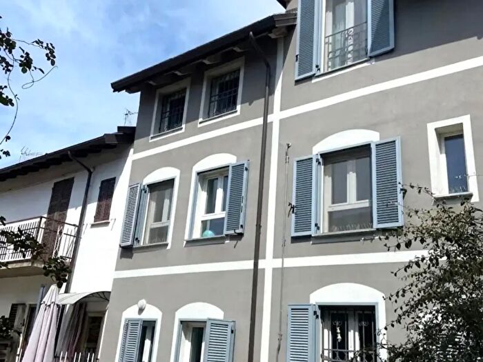 Casa con 10 locali in vendita in Pozzolo Formigaro