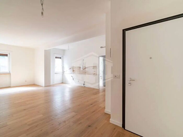Appartamento quadrilocale in vendita in Corso Sebastopoli, Torino