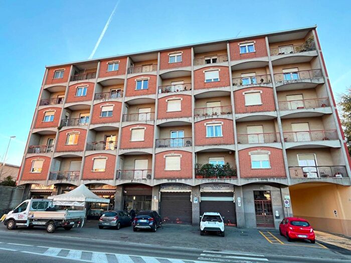 Appartamento trilocale in affitto in Viale Cappuccini, Semicentro, Chieri