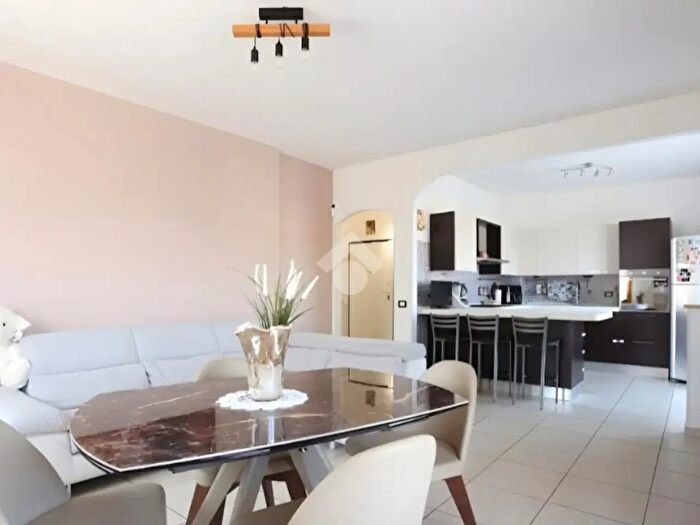 Appartamento trilocale in vendita in Via Andrea Costa, Calderara Di Reno