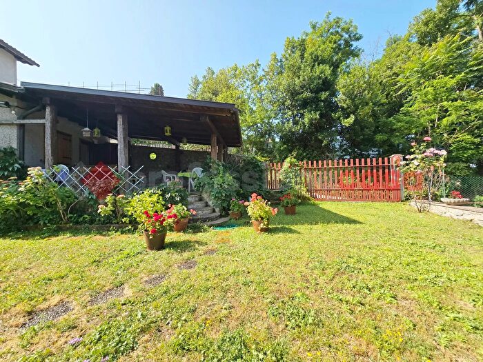 Casa quadrilocale in vendita in Via Silvio Pellico, Cantalice