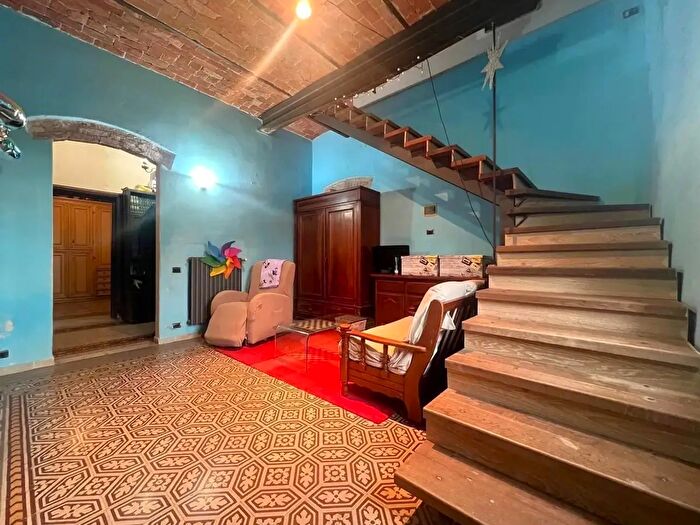 Appartamento con 5 locali in vendita in Lucca