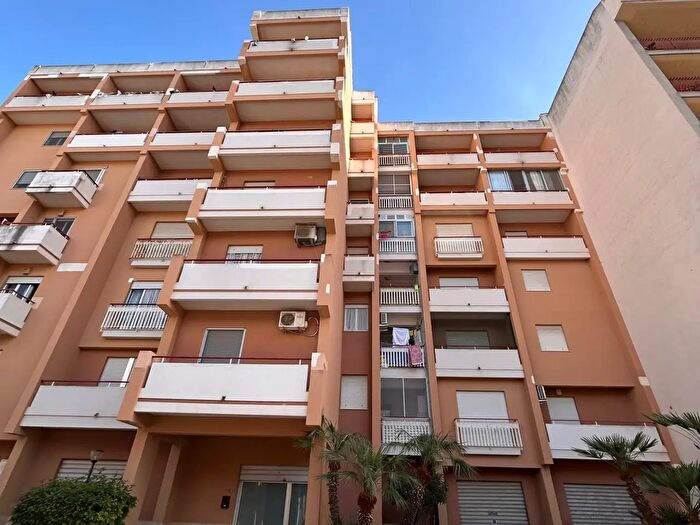 Appartamento trilocale in vendita in Via Enrico Caruso, Trapani