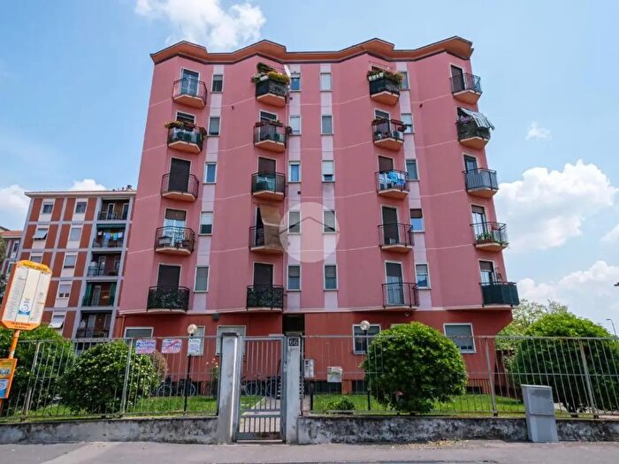 Appartamento bilocale in affitto in Via Quinto Romano, Milano