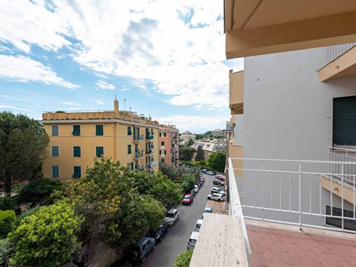Appartamento bilocale in affitto in Via Montallegro, Albaro, Genova