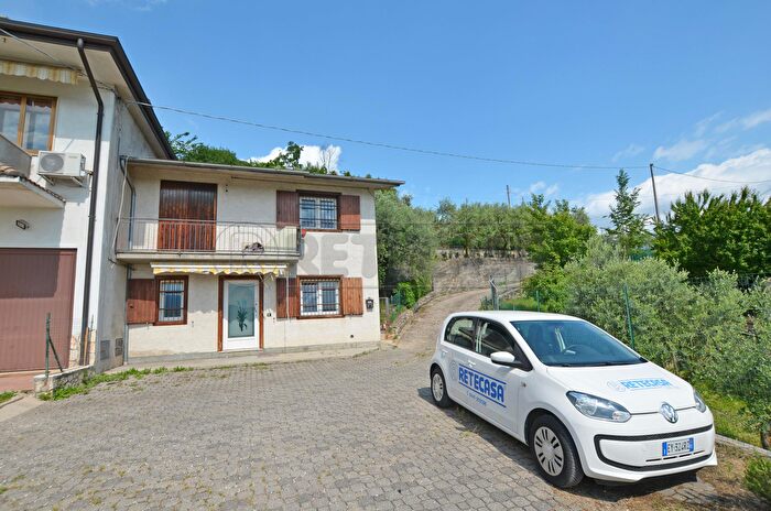 Casa quadrilocale in vendita in Via Pederiva, Castelgomberto