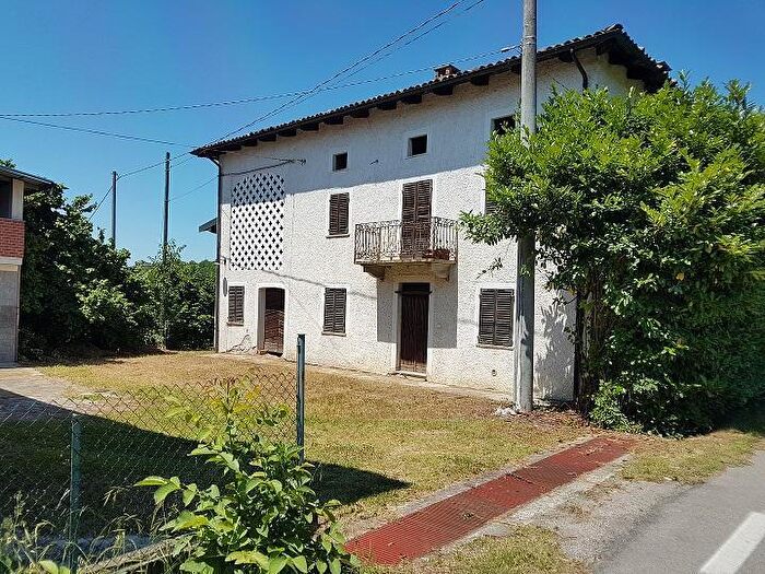 Casa con 6 locali in vendita in Sp, Costigliole DAsti