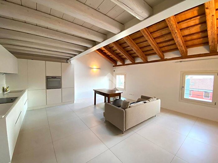 Appartamento trilocale in affitto in Centro, San Martino di Lupari