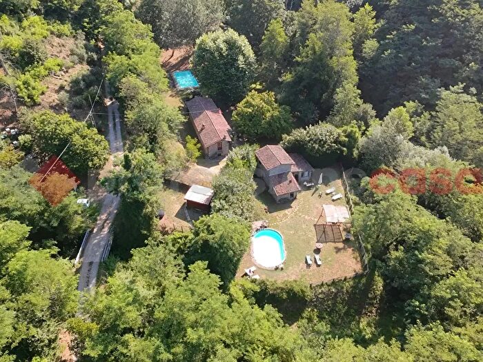 Casa con 5 locali in vendita in Località Segone Snc, Coreglia Antelminelli