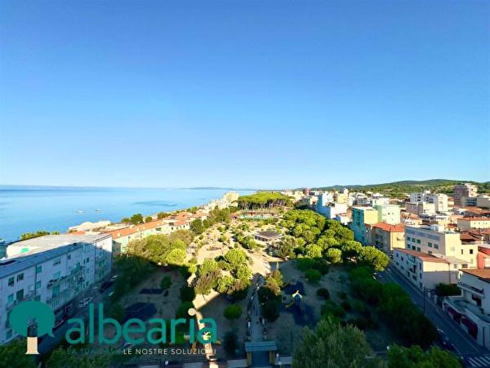 Appartamento bilocale in vendita in Via Manzoni, Follonica