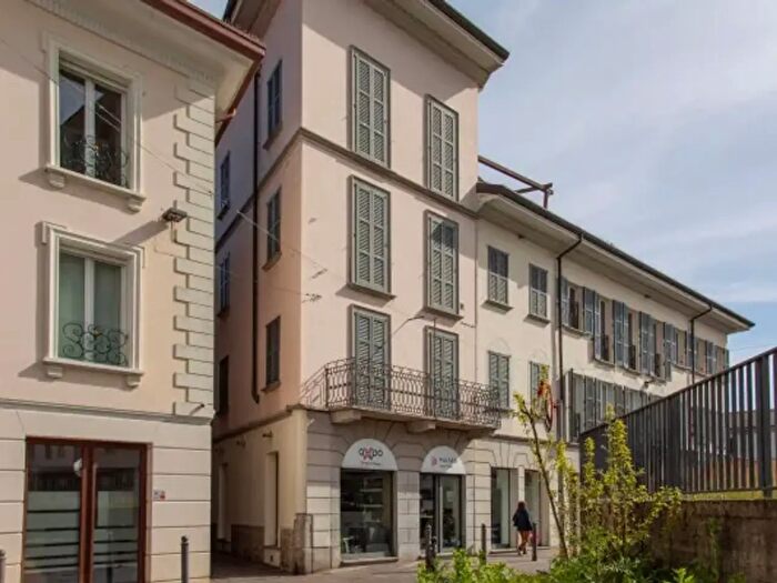 Appartamento trilocale in vendita in Vicolo De Gradi, Monza