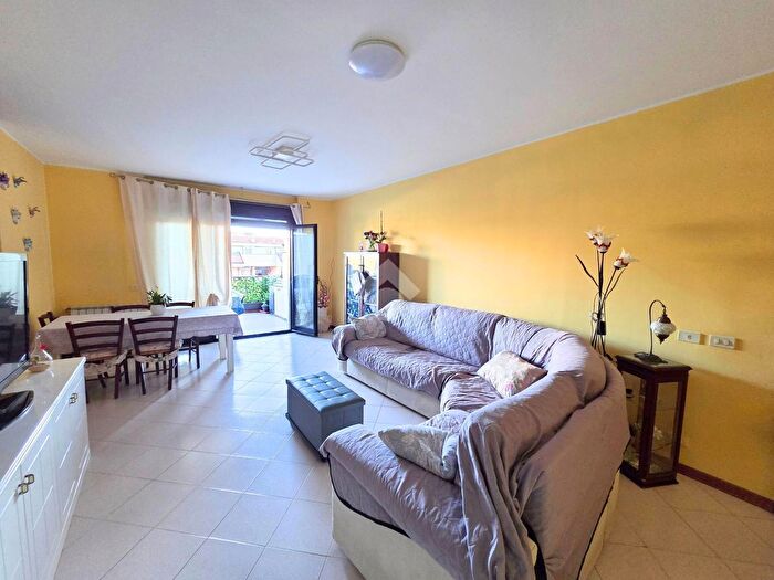 Appartamento quadrilocale in vendita in Viale Nicolò Paganini, Latina