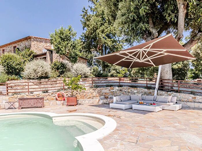 Casa con 7 locali in vendita in Località Cernaia, Montecatini Val Di Cecina