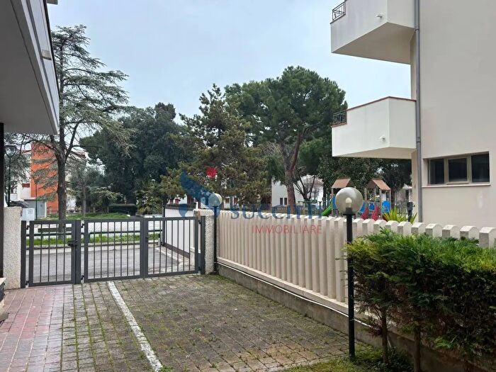 Appartamento bilocale in affitto in Piazza Galvaligi, Tortoreto