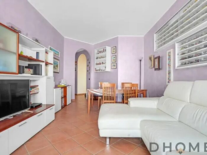 Appartamento trilocale in vendita in Via Breno Mila, Milano