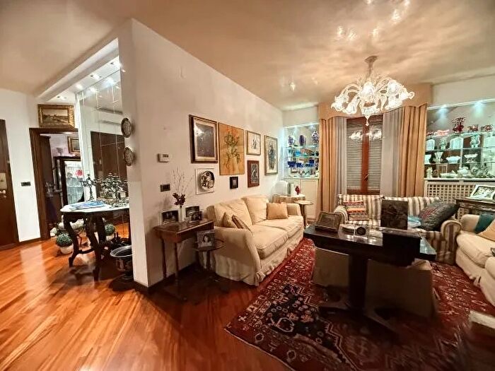 Appartamento con 7 locali in vendita in Selvazzano Dentro