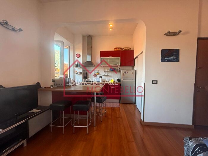 Appartamento bilocale in vendita in Camaiore