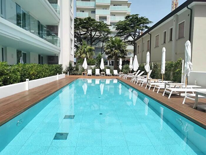 Appartamento trilocale in vendita in Via Dalmazia, Jesolo