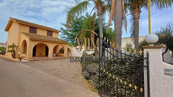 Casa con 6 locali in vendita in Marsala