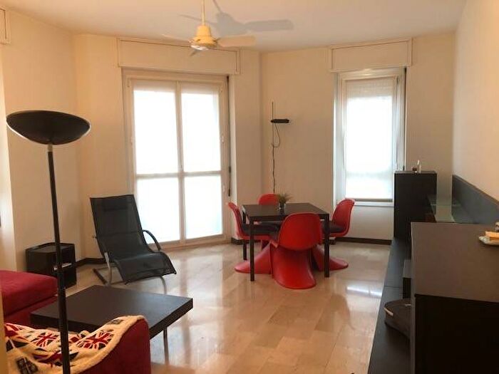 Appartamento bilocale in affitto in Via Cardinale Ascanio Sforza, Pezzotti Meda, Milano