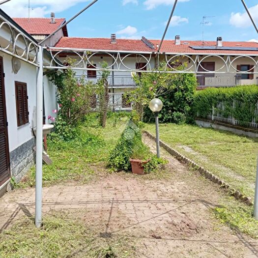 Casa con 5 locali in vendita in Borgata Gianotti, Barbania