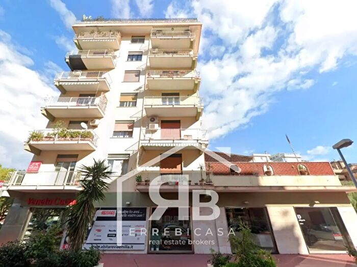Appartamento con 5 locali in vendita in Viale Emilia, Palermo