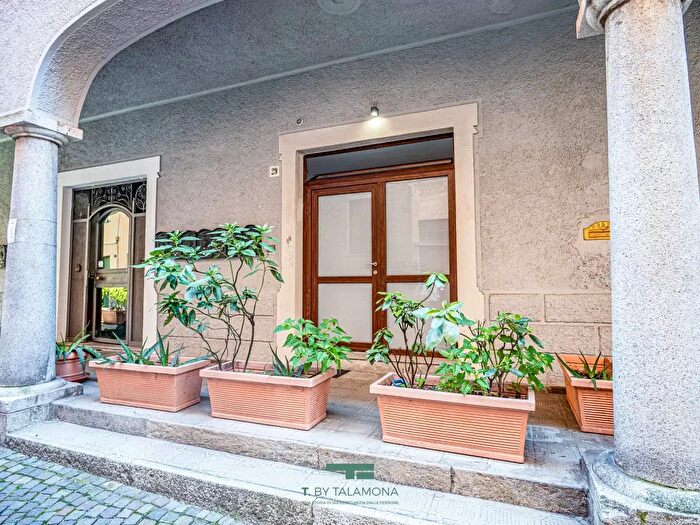 Appartamento bilocale in vendita in Porto Valtravaglia