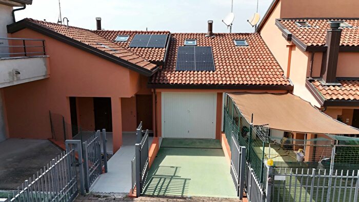Casa quadrilocale in vendita in Via Rigardara, Coriano