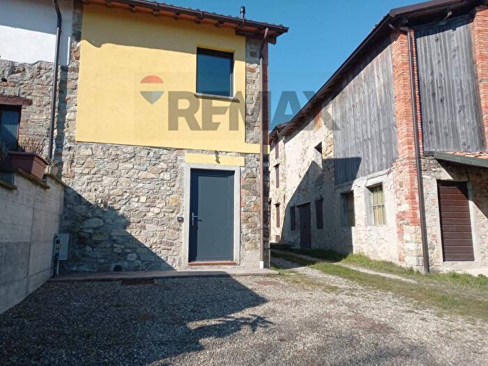 Casa trilocale in affitto in STRADA LA VILLA, Neviano degli Arduini