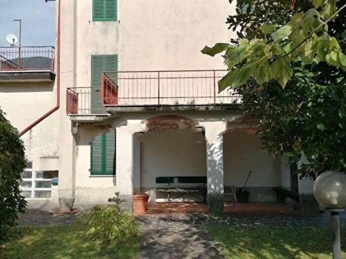 Casa con 6 locali in vendita in Località Pastino, Borgo A Mozzano