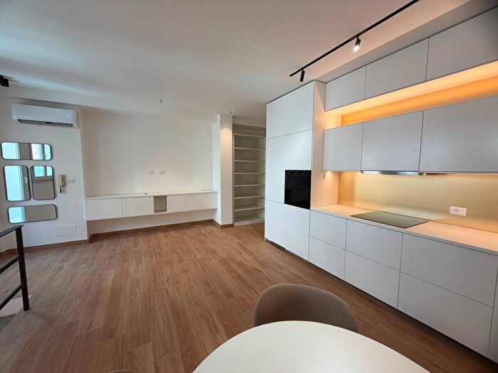Appartamento trilocale in affitto in Via Tommaso Gargallo, Libertà Villabianca, Palermo