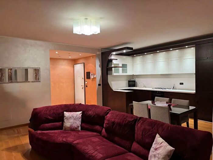 Appartamento quadrilocale in affitto in Via Leopardi, Seriate