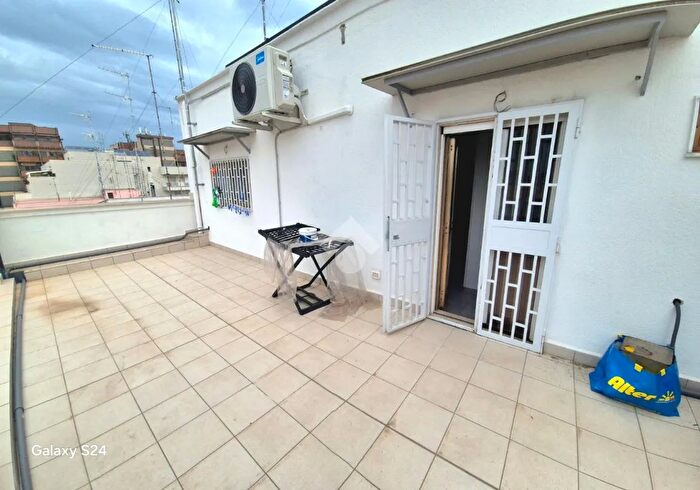 Appartamento trilocale in vendita in Via Giulio Petroni, Bari