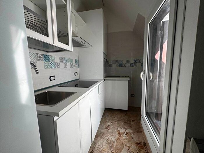Casa bilocale in affitto in Via Lentasio, Missori, Milano