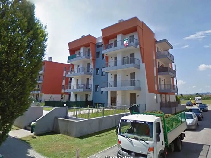 Appartamento bilocale in vendita in Strada di Settecà, Vicenza