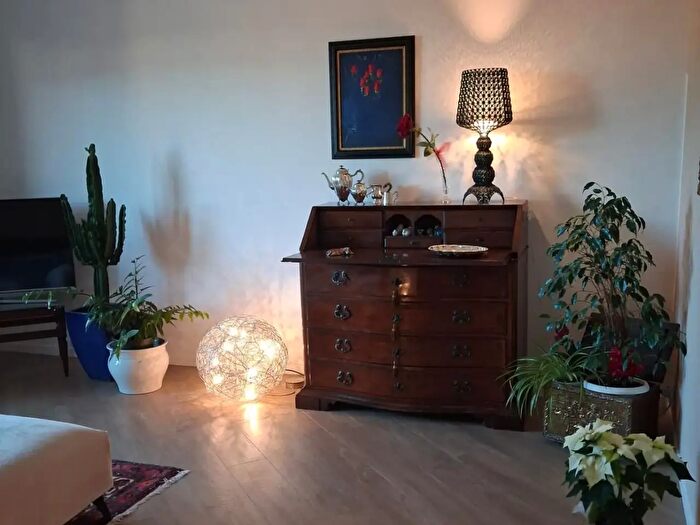 Appartamento con 5 locali in vendita in Livorno