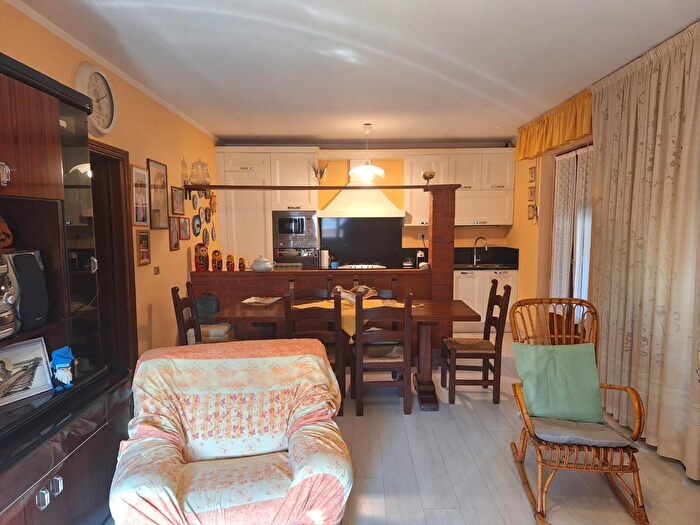 Casa con 5 locali in vendita in Porcari