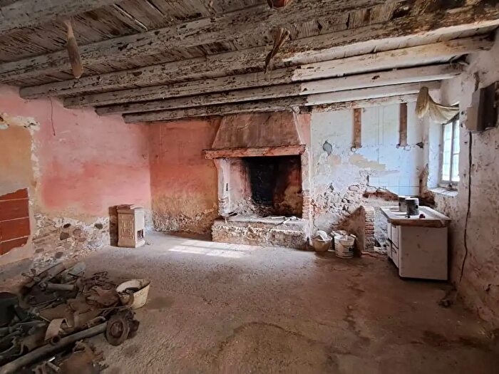 Casa con 7 locali in vendita in Mozzecane