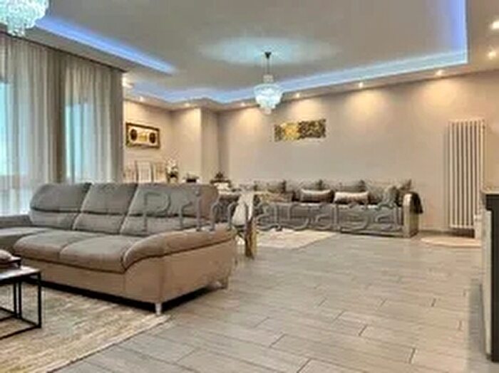 Appartamento con 8 locali in vendita in Via Roma, Albaredo DAdige