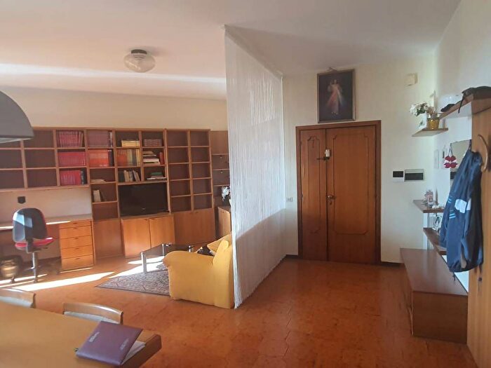 Appartamento trilocale in affitto in Centro, Montegranaro