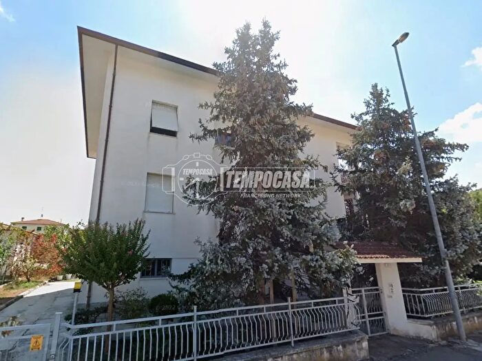 Appartamento con 5 locali in vendita in Via Trieste, Chiaravalle