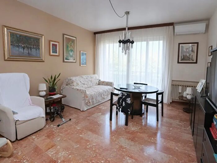 Casa con 5 locali in vendita in Cadoneghe