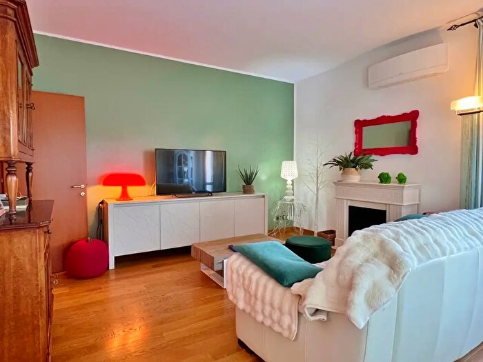 Appartamento quadrilocale in vendita in Via Giuseppe Parini, Vicenza