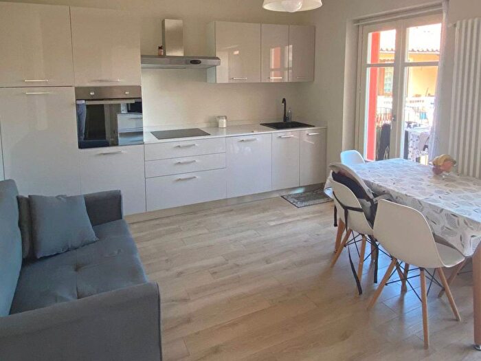 Appartamento trilocale in affitto in Via Roma, Centro, Villanova Mondovì