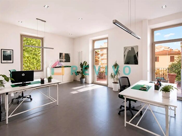 Appartamento con 5 locali in vendita in Firenze